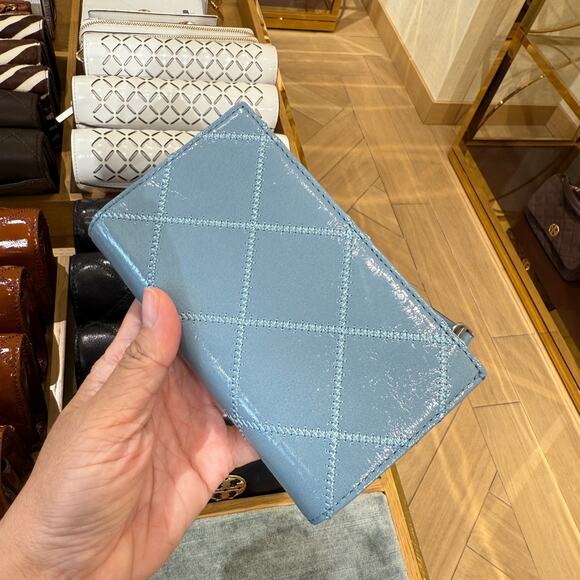 Tory Burch Willa Medium Wallet 169924 Crinkle Patent Leather Paradiso $270 - Picture 3 of 8